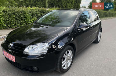 Хэтчбек Volkswagen Golf 2007 в 