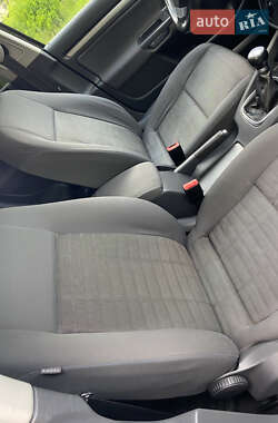 Хэтчбек Volkswagen Golf 2007 в 