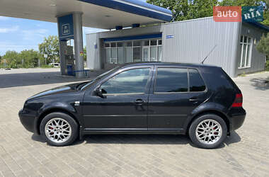 Хэтчбек Volkswagen Golf 2001 в 