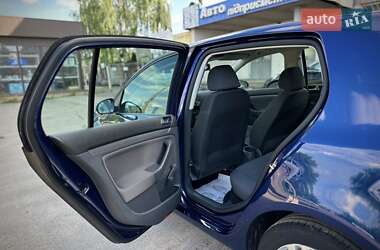 Хэтчбек Volkswagen Golf 2008 в 