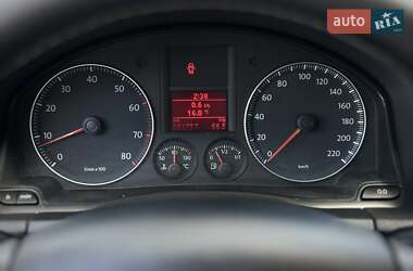 Хэтчбек Volkswagen Golf 2008 в 