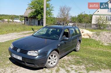 Универсал Volkswagen Golf 2003 в Костополе