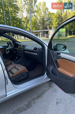 Хэтчбек Volkswagen Golf 2008 в 