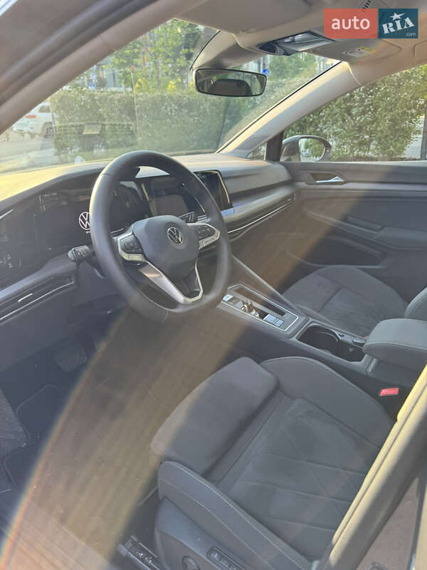 Хетчбек Volkswagen Golf 2021 в Києві
