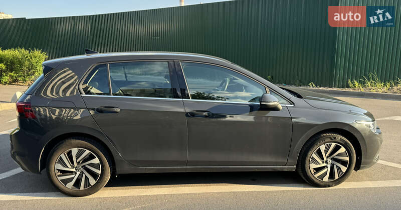 Хетчбек Volkswagen Golf 2021 в Києві