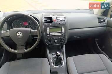 Хетчбек Volkswagen Golf 2008 в 