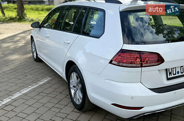 Универсал Volkswagen Golf 2019 в 