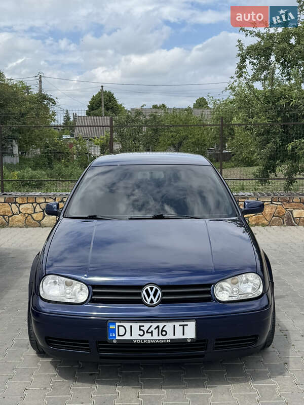 Volkswagen Golf 2003