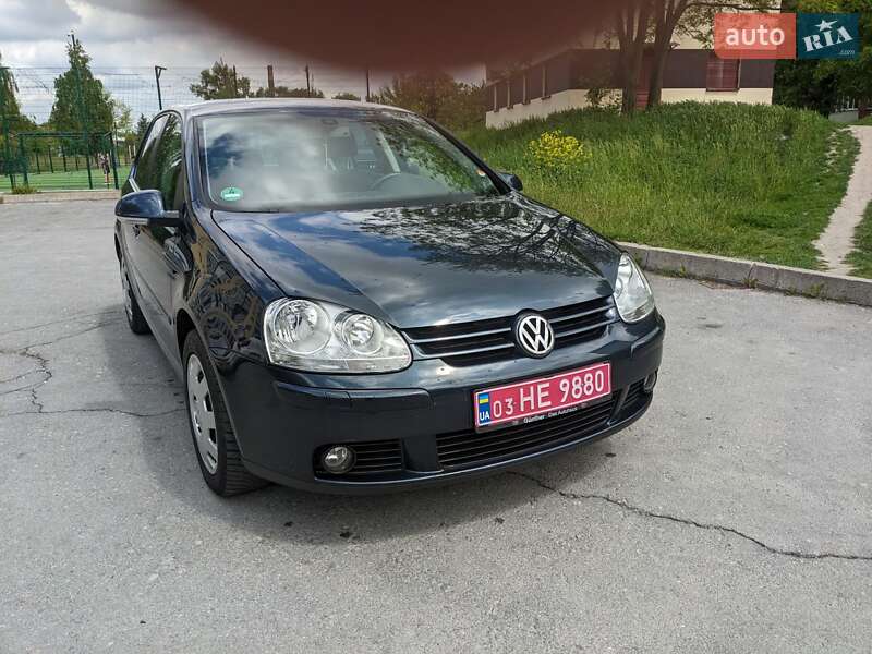 Хетчбек Volkswagen Golf 2008 в Звягелі