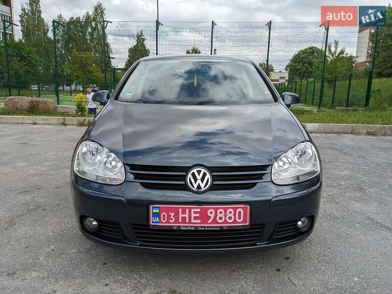 Хетчбек Volkswagen Golf 2008 в Звягелі