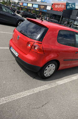 Хетчбек Volkswagen Golf 2005 в 