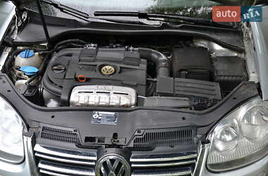 Универсал Volkswagen Golf 2008 в 