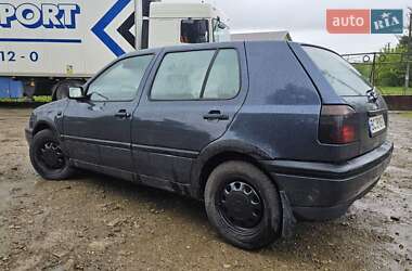 Хэтчбек Volkswagen Golf 1995 в 