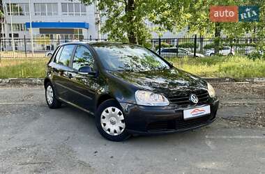 Хетчбек Volkswagen Golf 2005 в Києві