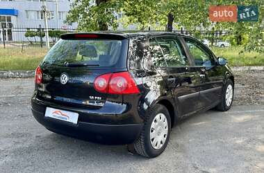 Хетчбек Volkswagen Golf 2005 в 