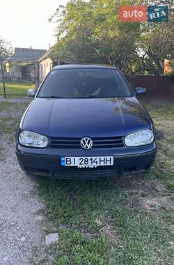 Хэтчбек Volkswagen Golf 2001 в Полтаве
