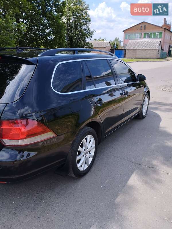 Універсал Volkswagen Golf 2010 в Полтаві