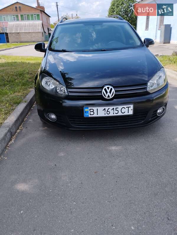 Універсал Volkswagen Golf 2010 в Полтаві