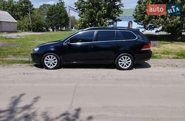 Универсал Volkswagen Golf 2010 в 