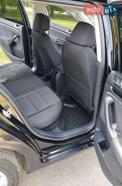 Универсал Volkswagen Golf 2010 в 