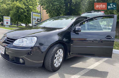 Хэтчбек Volkswagen Golf 2008 в 