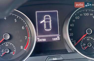 Хетчбек Volkswagen Golf 2017 в 