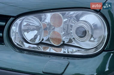 Хэтчбек Volkswagen Golf 2003 в 
