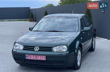 Хэтчбек Volkswagen Golf 2003 в 
