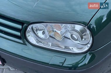 Хэтчбек Volkswagen Golf 2003 в 