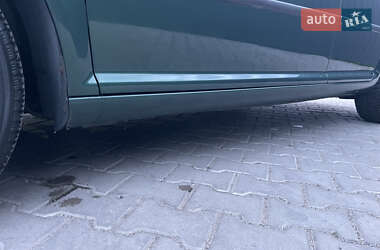 Хэтчбек Volkswagen Golf 2003 в 