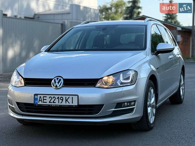 Универсал Volkswagen Golf 2015 в 
