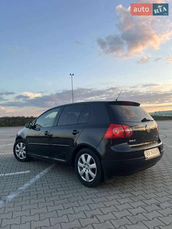 Хетчбек Volkswagen Golf 2007 в Хмельницькому