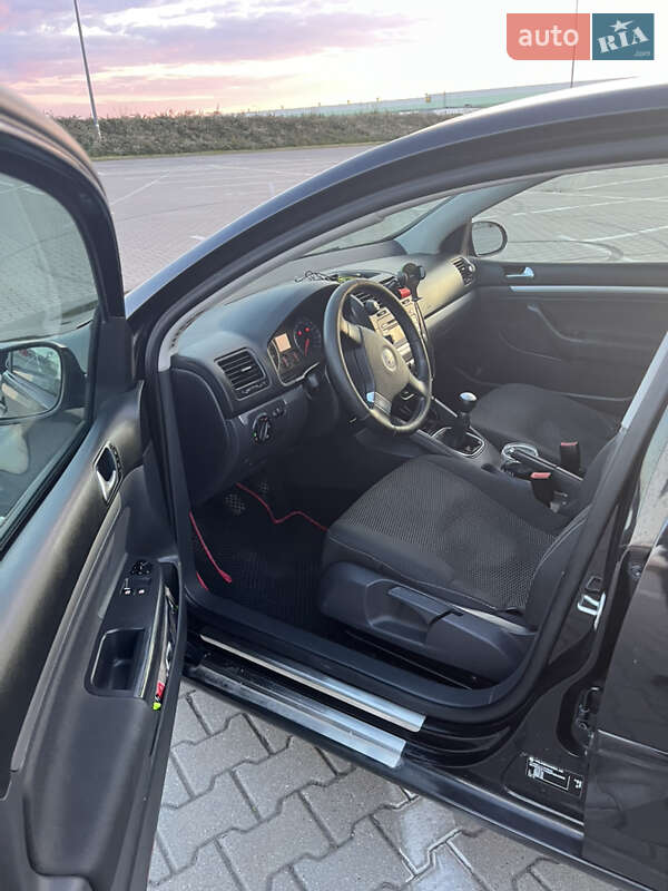 Хетчбек Volkswagen Golf 2007 в Хмельницькому