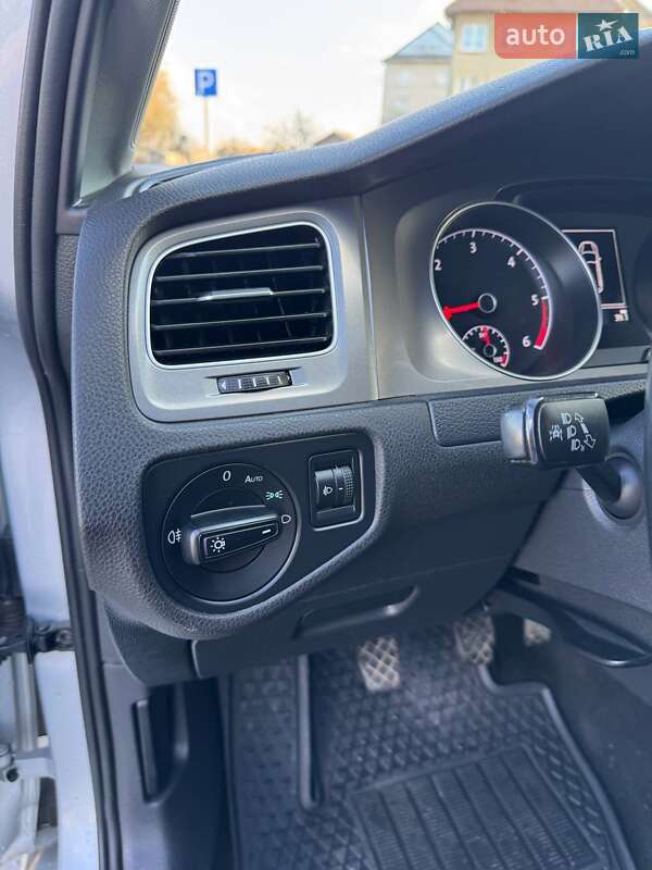 Универсал Volkswagen Golf 2016 в Ивано-Франковске