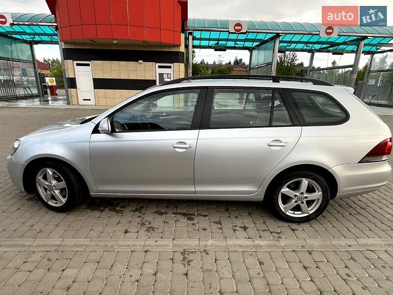 Універсал Volkswagen Golf 2011 в Березному