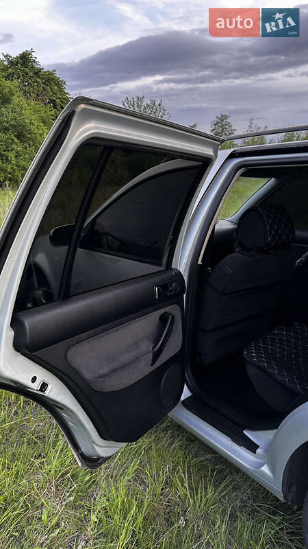 Універсал Volkswagen Golf 1999 в Калинівці