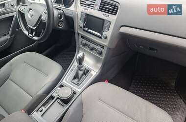 Универсал Volkswagen Golf 2015 в 