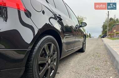 Хетчбек Volkswagen Golf 2008 в 