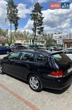 Універсал Volkswagen Golf 2012 в 