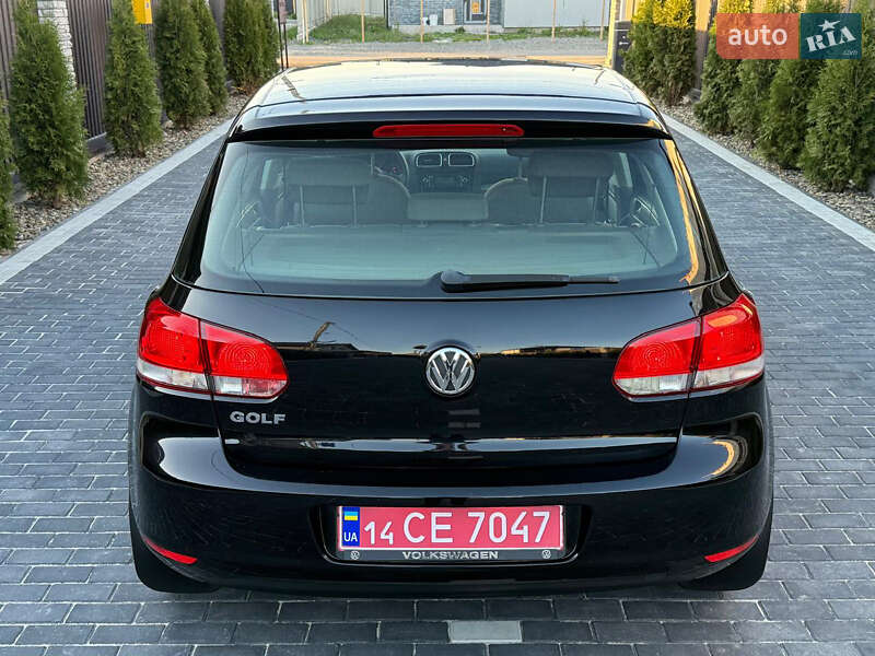 Хетчбек Volkswagen Golf 2010 в Вінниці