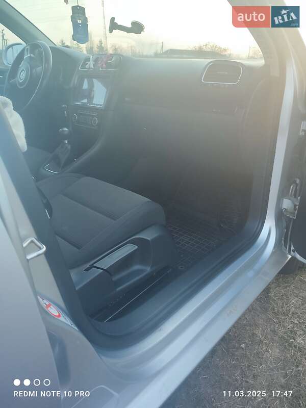 Універсал Volkswagen Golf 2010 в Новоархангельську