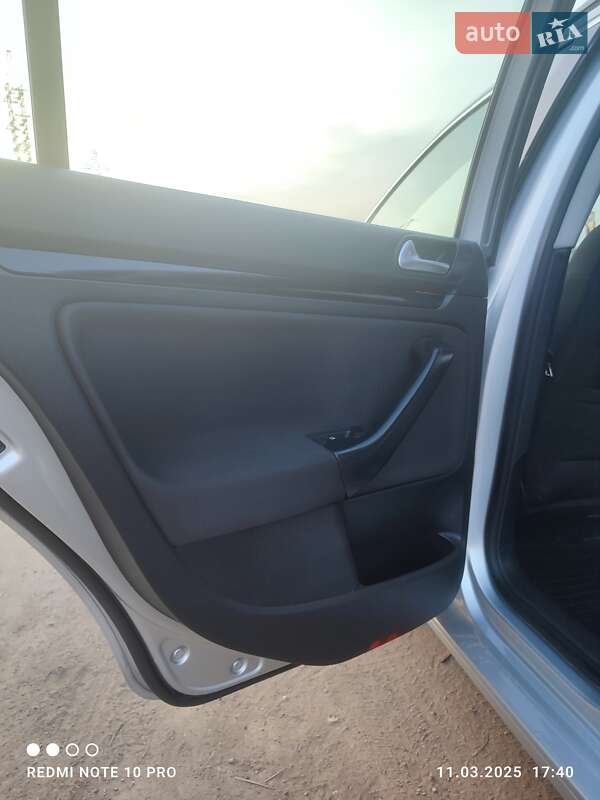 Універсал Volkswagen Golf 2010 в Новоархангельську