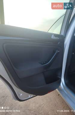 Универсал Volkswagen Golf 2010 в 