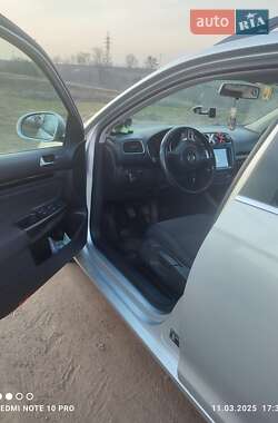 Универсал Volkswagen Golf 2010 в 