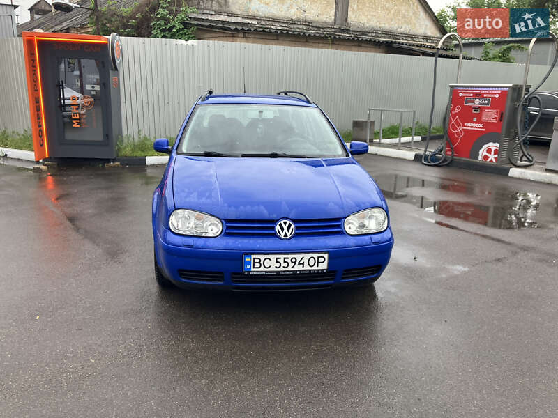 Универсал Volkswagen Golf 2000 в Киеве