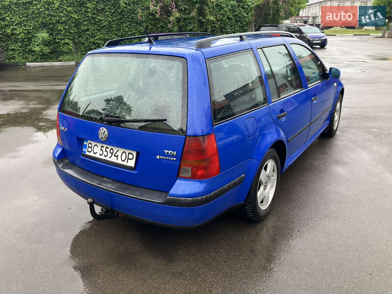 Универсал Volkswagen Golf 2000 в Киеве
