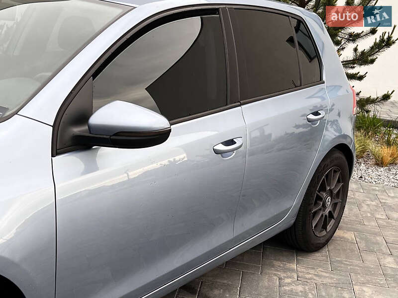 Хетчбек Volkswagen Golf 2009 в Луцьку