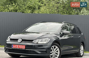 Універсал Volkswagen Golf 2020 в Львові