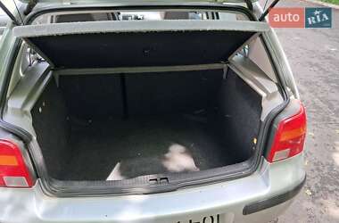 Хэтчбек Volkswagen Golf 2000 в 