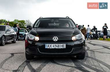 Универсал Volkswagen Golf 2012 в 